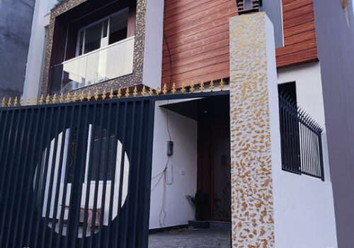 HOUSE FOR SALE
