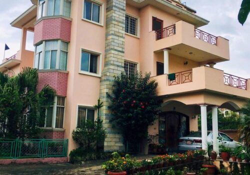 HOUSE FOR SALE IN GOLFUTAR